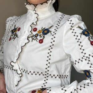 BLUSA FLORES ARTESANALES